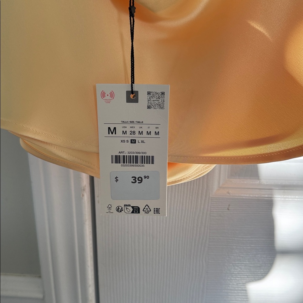 Zara Light Yellow Satin Halter Top - Picture 3 of 3